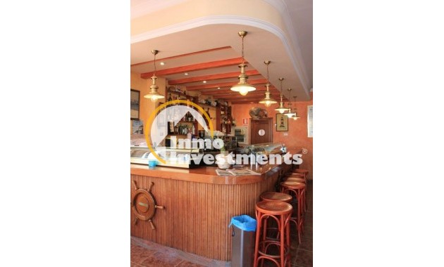 Reventa - Local comercial - Santiago de la Ribera - Centro