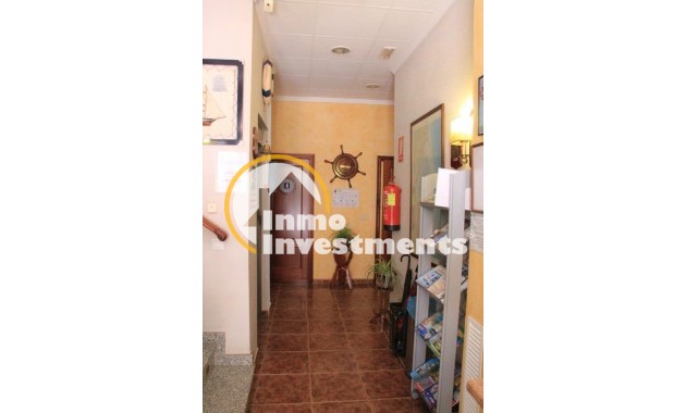 Reventa - Local comercial - Santiago de la Ribera - Centro