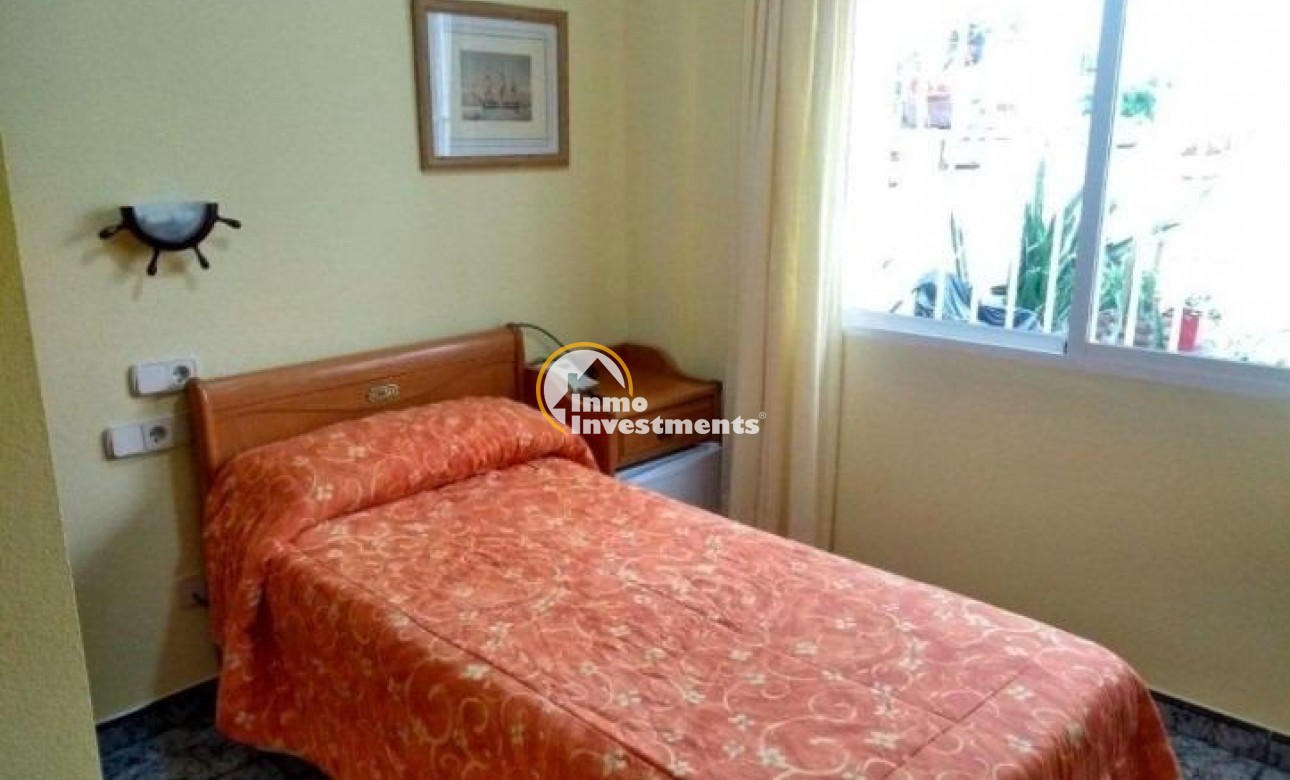 Reventa - Local comercial - Santiago de la Ribera - Centro