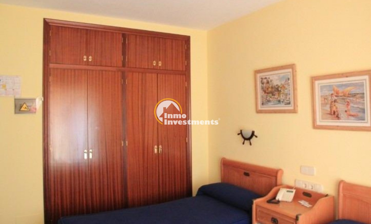 Reventa - Local comercial - Santiago de la Ribera - Centro