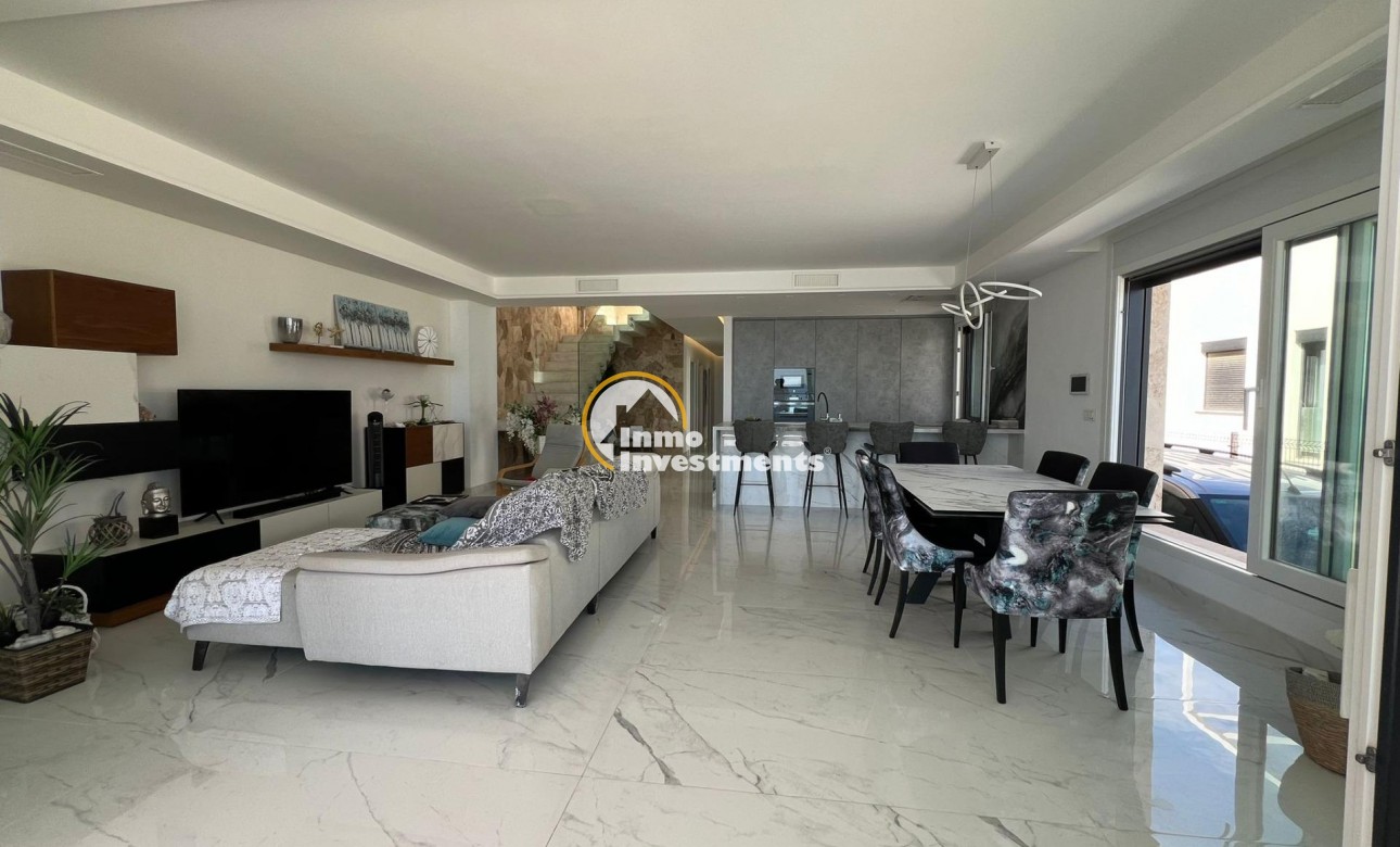 Reventa - Chalet independiente - Torrevieja - La Mata