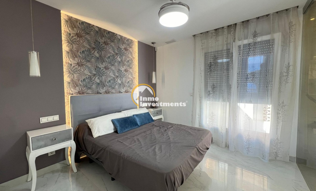 Reventa - Chalet independiente - Torrevieja - La Mata