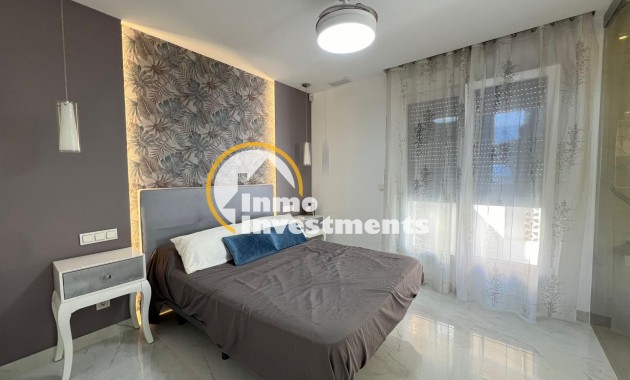 Reventa - Chalet independiente - Torrevieja - La Mata