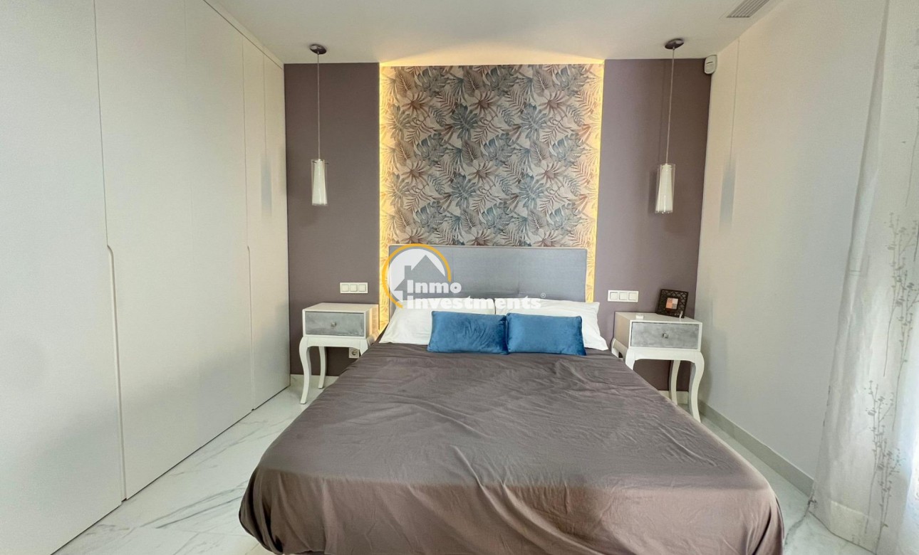 Reventa - Chalet independiente - Torrevieja - La Mata