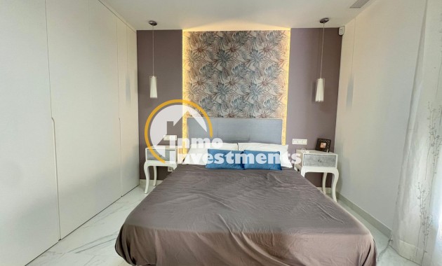 Reventa - Chalet independiente - Torrevieja - La Mata