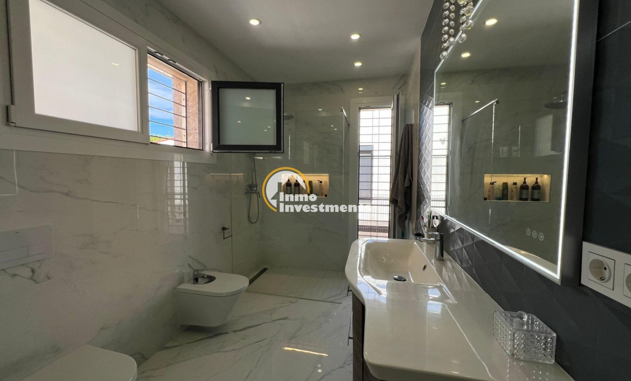 Reventa - Chalet independiente - Torrevieja - La Mata