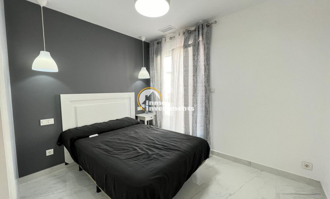 Reventa - Chalet independiente - Torrevieja - La Mata