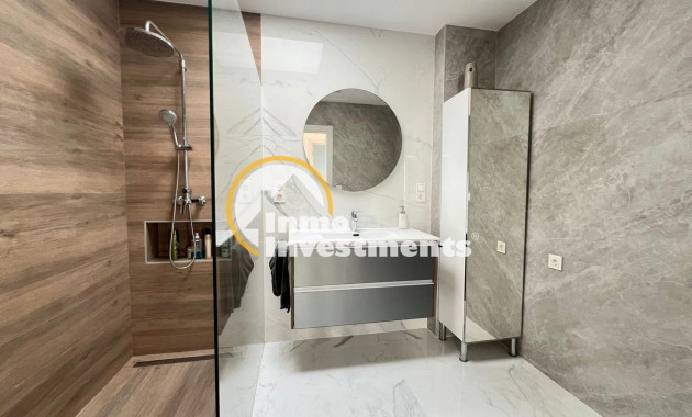 Reventa - Chalet independiente - Torrevieja - La Mata