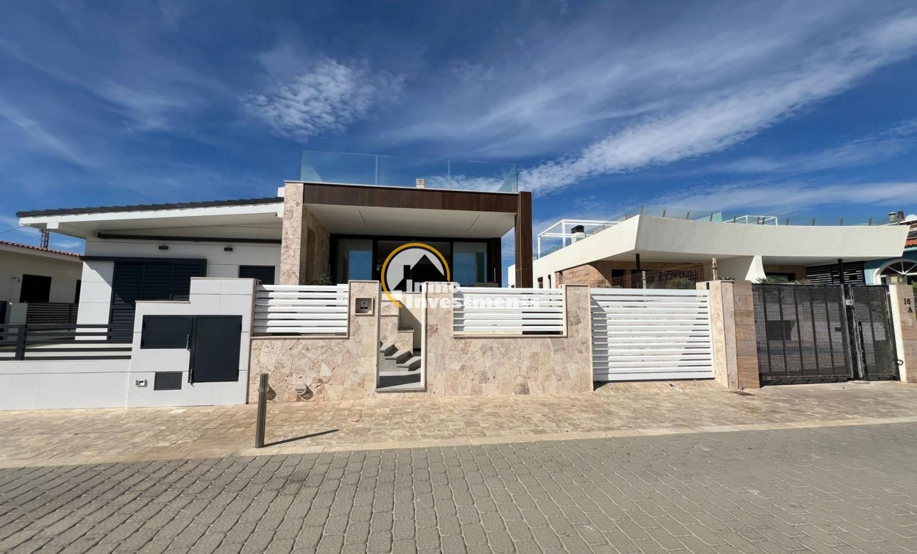 Reventa - Chalet independiente - Torrevieja - La Mata