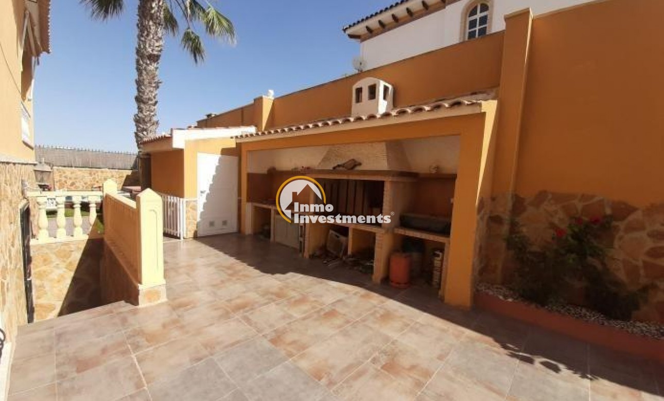 Reventa - Chalet independiente - Torrevieja - Aguas Nuevas