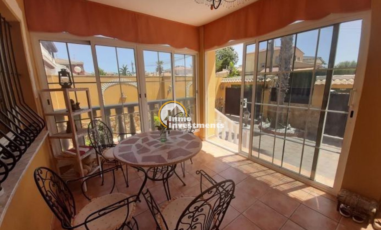 Reventa - Chalet independiente - Torrevieja - Aguas Nuevas