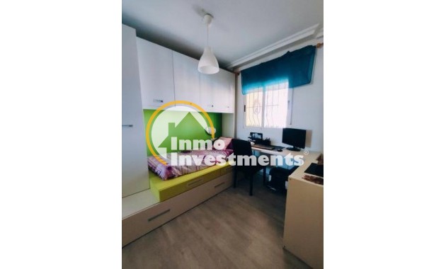 Reventa - Chalet independiente - Torrevieja - Aguas Nuevas