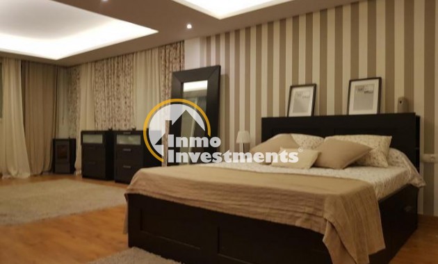 Reventa - Chalet independiente - Torrevieja - Aguas Nuevas