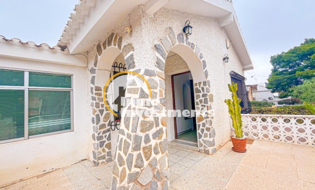 Reventa - Chalet independiente - Torrevieja - Los Balcones