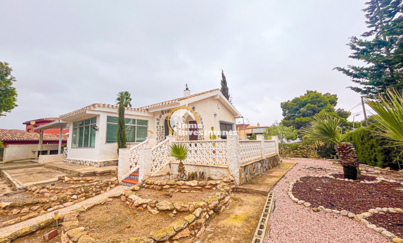 Reventa - Chalet independiente - Torrevieja - Los Balcones