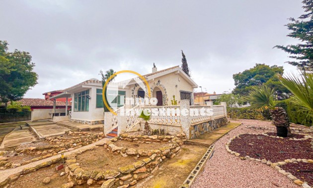 Reventa - Chalet independiente - Torrevieja - Los Balcones