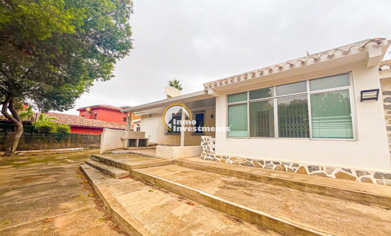 Reventa - Chalet independiente - Torrevieja - Los Balcones