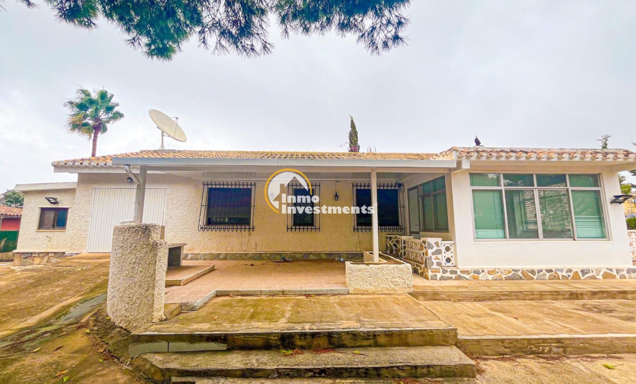 Reventa - Chalet independiente - Torrevieja - Los Balcones