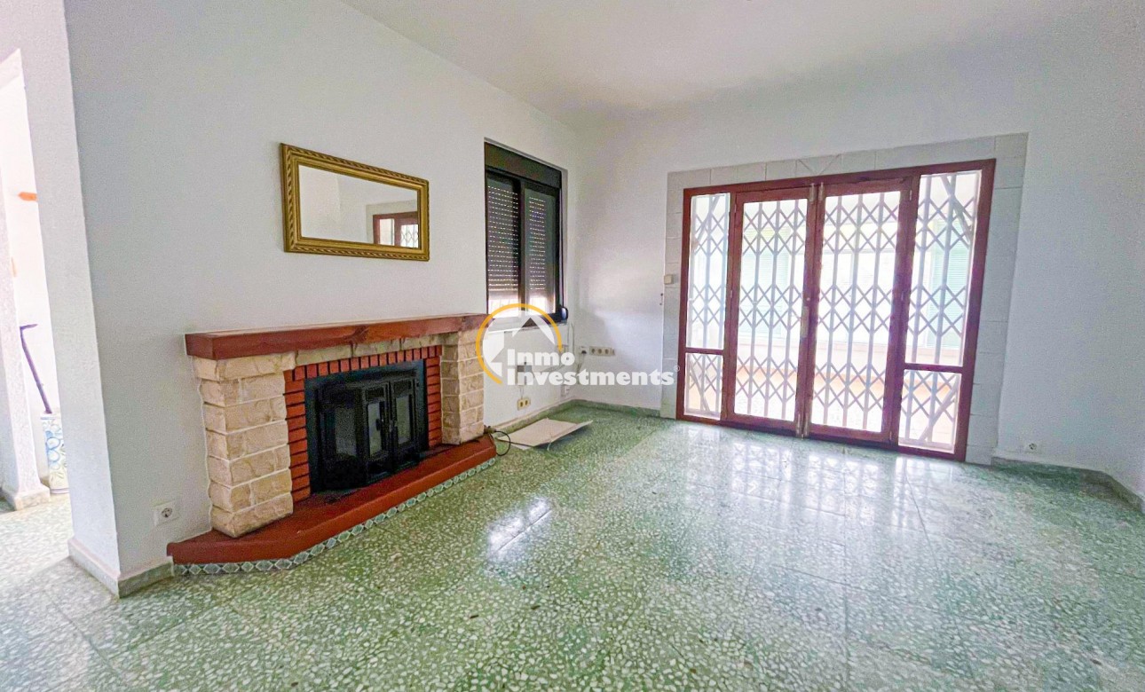 Reventa - Chalet independiente - Torrevieja - Los Balcones