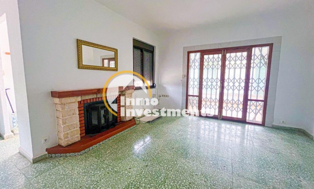 Reventa - Chalet independiente - Torrevieja - Los Balcones