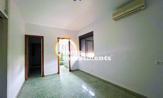 Reventa - Chalet independiente - Torrevieja - Los Balcones