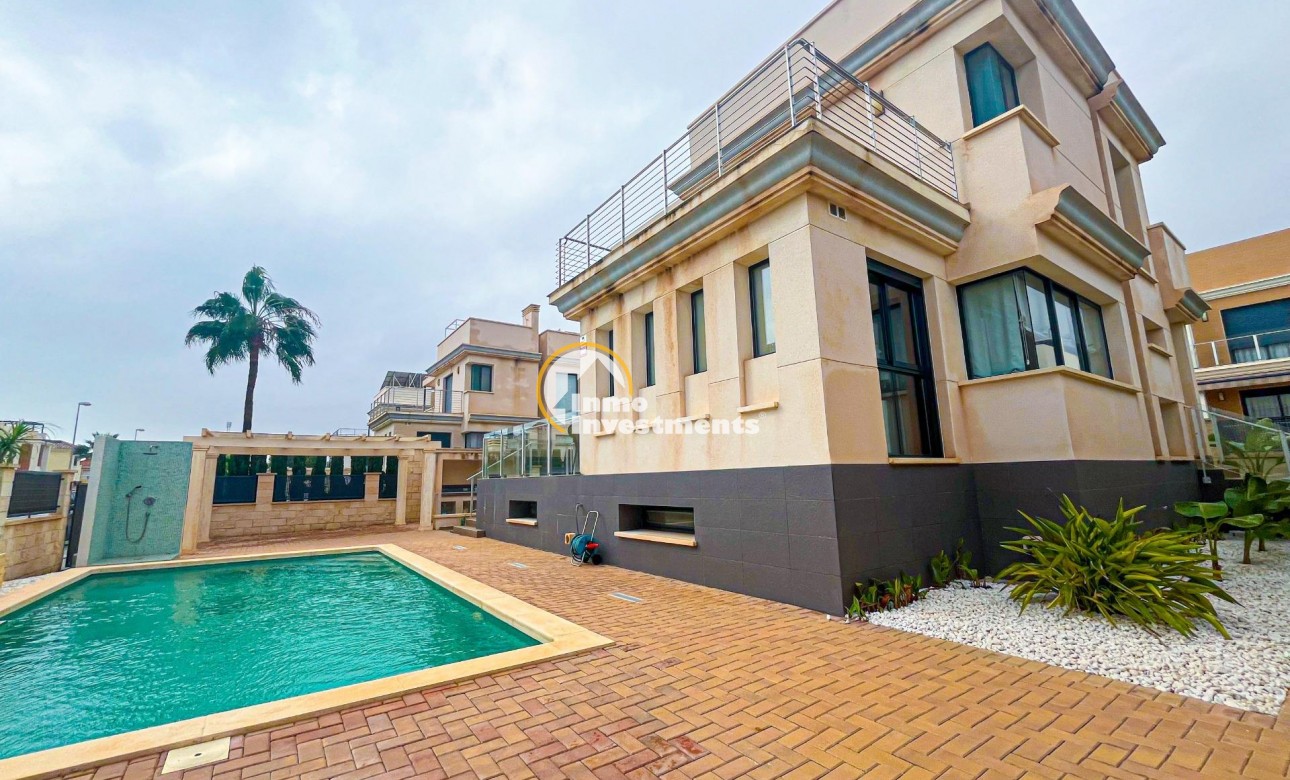 Till salu - Villa - Orihuela Costa - La Zenia