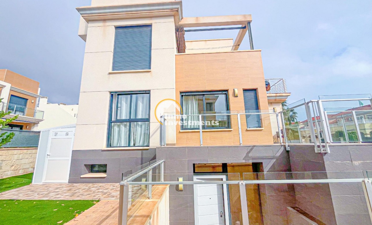 Till salu - Villa - Orihuela Costa - La Zenia