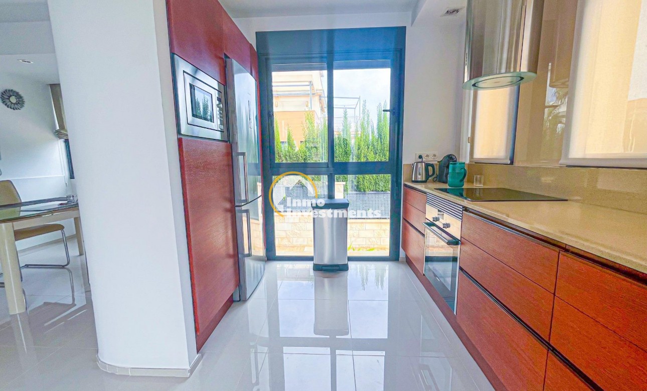 Till salu - Villa - Orihuela Costa - La Zenia