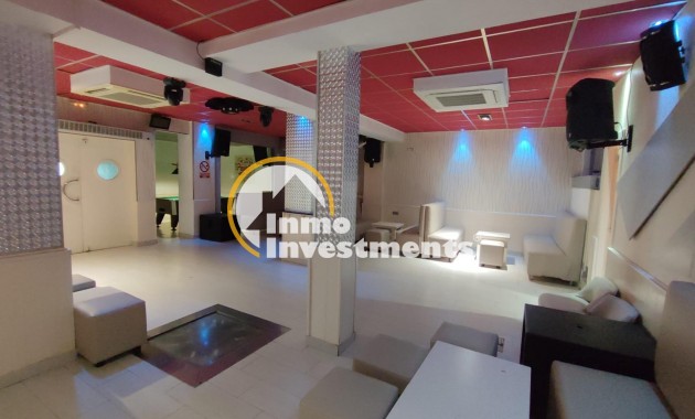 Resale - Commercial - Orihuela Costa - Villamartin