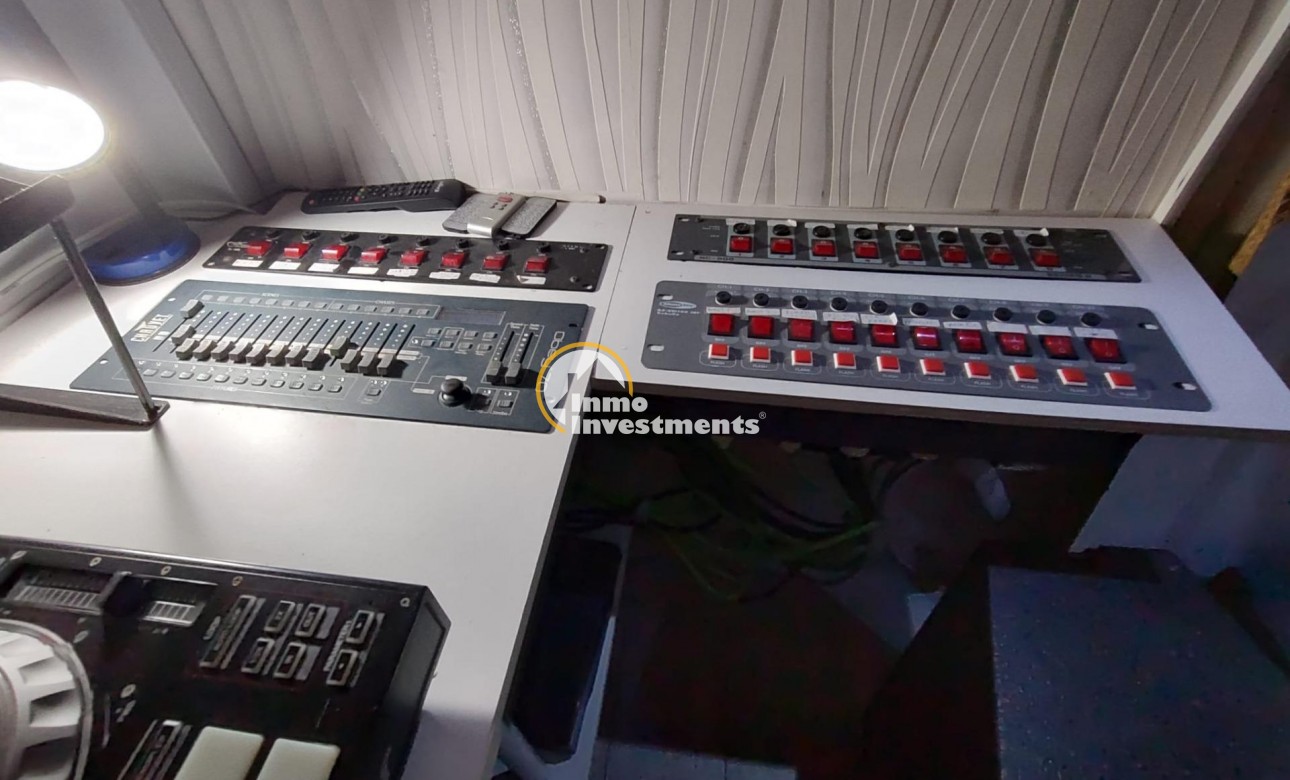 Resale - Commercial - Orihuela Costa - Villamartin