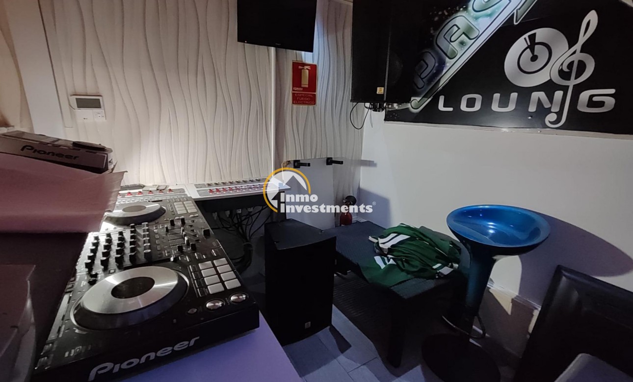 Resale - Commercial - Orihuela Costa - Villamartin