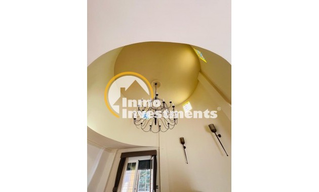 Resale - Villa - Torrevieja - Los Balcones - Los Altos del Edén