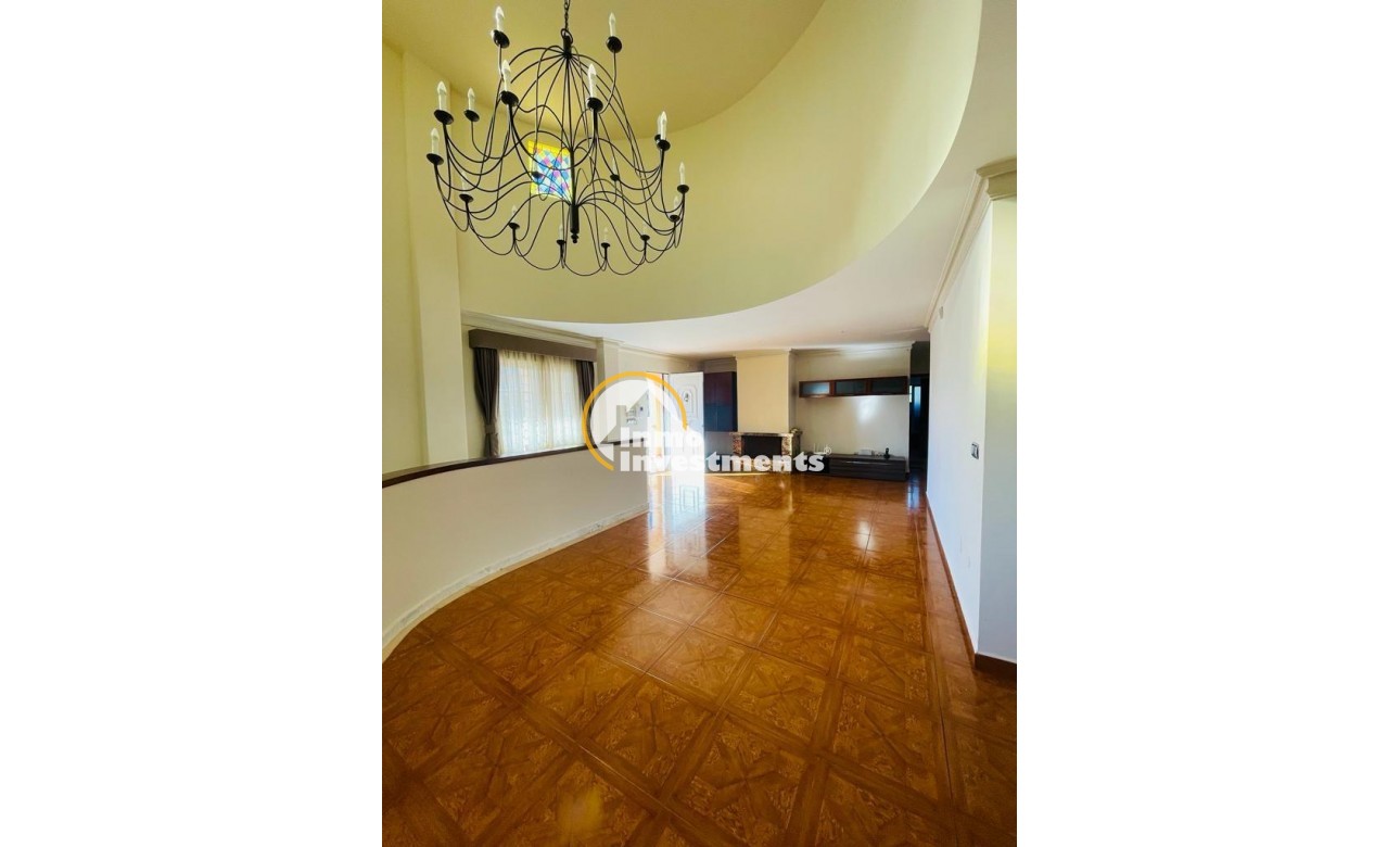 Resale - Villa - Torrevieja - Los Balcones - Los Altos del Edén