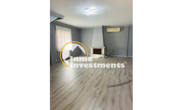 Resale - Villa - Torrevieja - Los Balcones - Los Altos del Edén