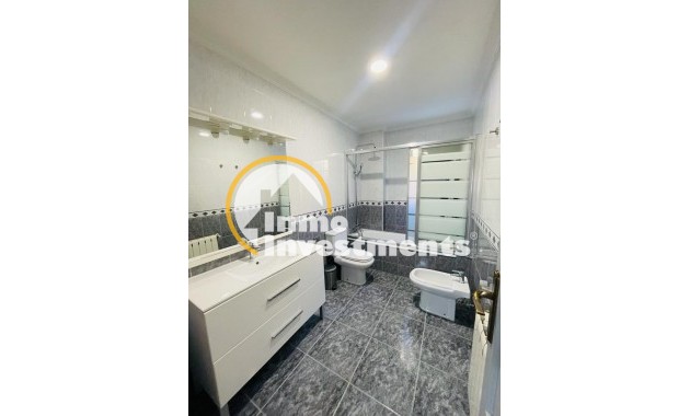 Resale - Villa - Torrevieja - Los Balcones - Los Altos del Edén