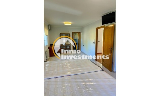 Resale - Villa - Torrevieja - Los Balcones - Los Altos del Edén