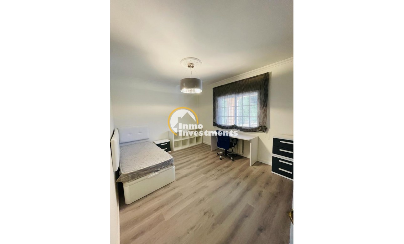 Resale - Villa - Torrevieja - Los Balcones - Los Altos del Edén