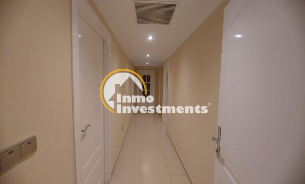 Reventa - Local comercial - Orihuela - La Murada-Los Vicentes