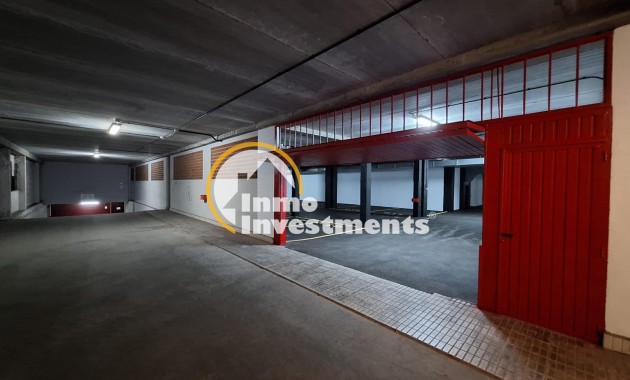 Reventa - Local comercial - Salinas