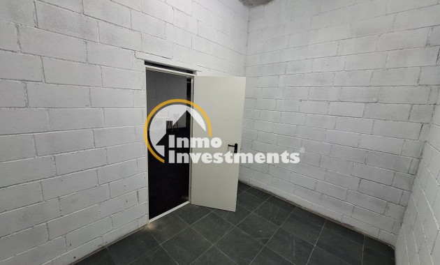 Reventa - Local comercial - Salinas