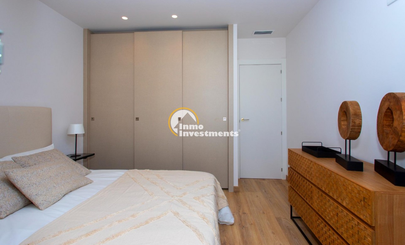 Obra nueva - Chalet adosado - Monforte del Cid - Comunidad valenciana