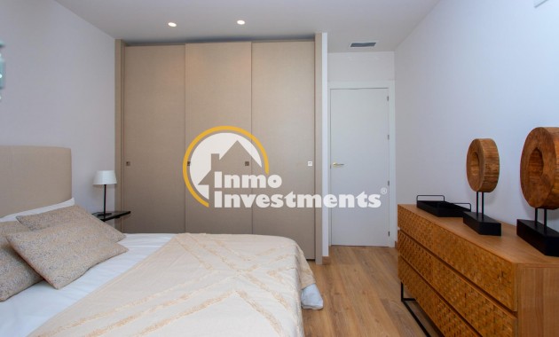 Obra nueva - Chalet adosado - Monforte del Cid - Comunidad valenciana