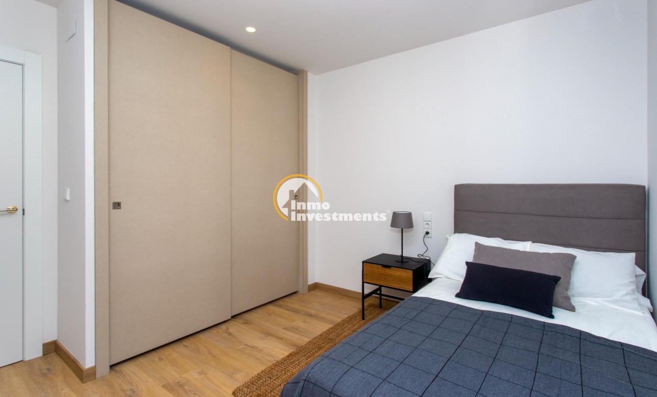 Obra nueva - Chalet adosado - Monforte del Cid - Comunidad valenciana