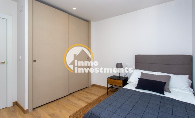 Obra nueva - Chalet adosado - Monforte del Cid - Comunidad valenciana