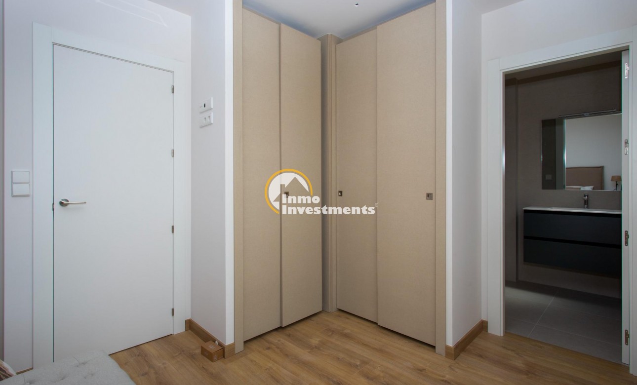 Obra nueva - Chalet adosado - Monforte del Cid - Comunidad valenciana