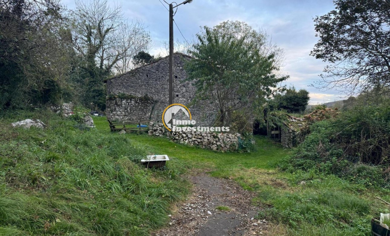 Reventa - Parcela - Llanes - Cué-San Roque-Andrín