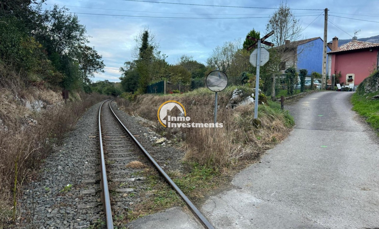 Reventa - Parcela - Llanes - Cué-San Roque-Andrín