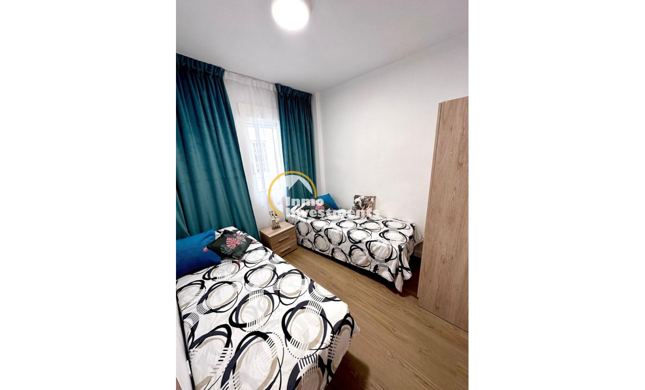 Reventa - Apartamento - Torrevieja - Estacion de autobuses