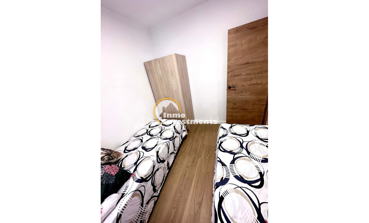 Reventa - Apartamento - Torrevieja - Estacion de autobuses