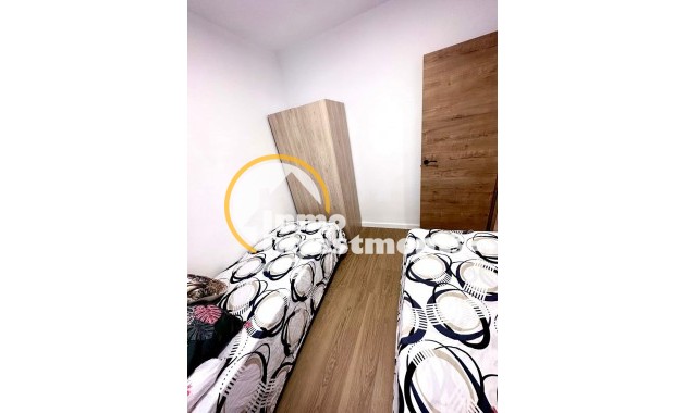 Reventa - Apartamento - Torrevieja - Estacion de autobuses